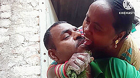 Aunty Xxx Ki Bahen Ko Patak Ke Jamin Pe Jor Jor Se Choda Aur Put Sperm In Her Big