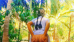 Srilankan Outside Bath Time.asian Women Hot And Sexy Natural Place Video, College Girl Sexy Bathing, Young Lady Show