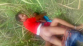 Bihari Outdoor Sex Mms Video Captured By A