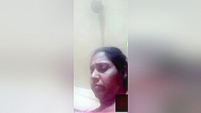 Today Exclusive-desi Aunty Shows Her Boobs And Pussy On Vc 2