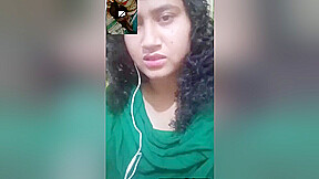 Today Exclusive -desi Village Chick Shows Her Boobs